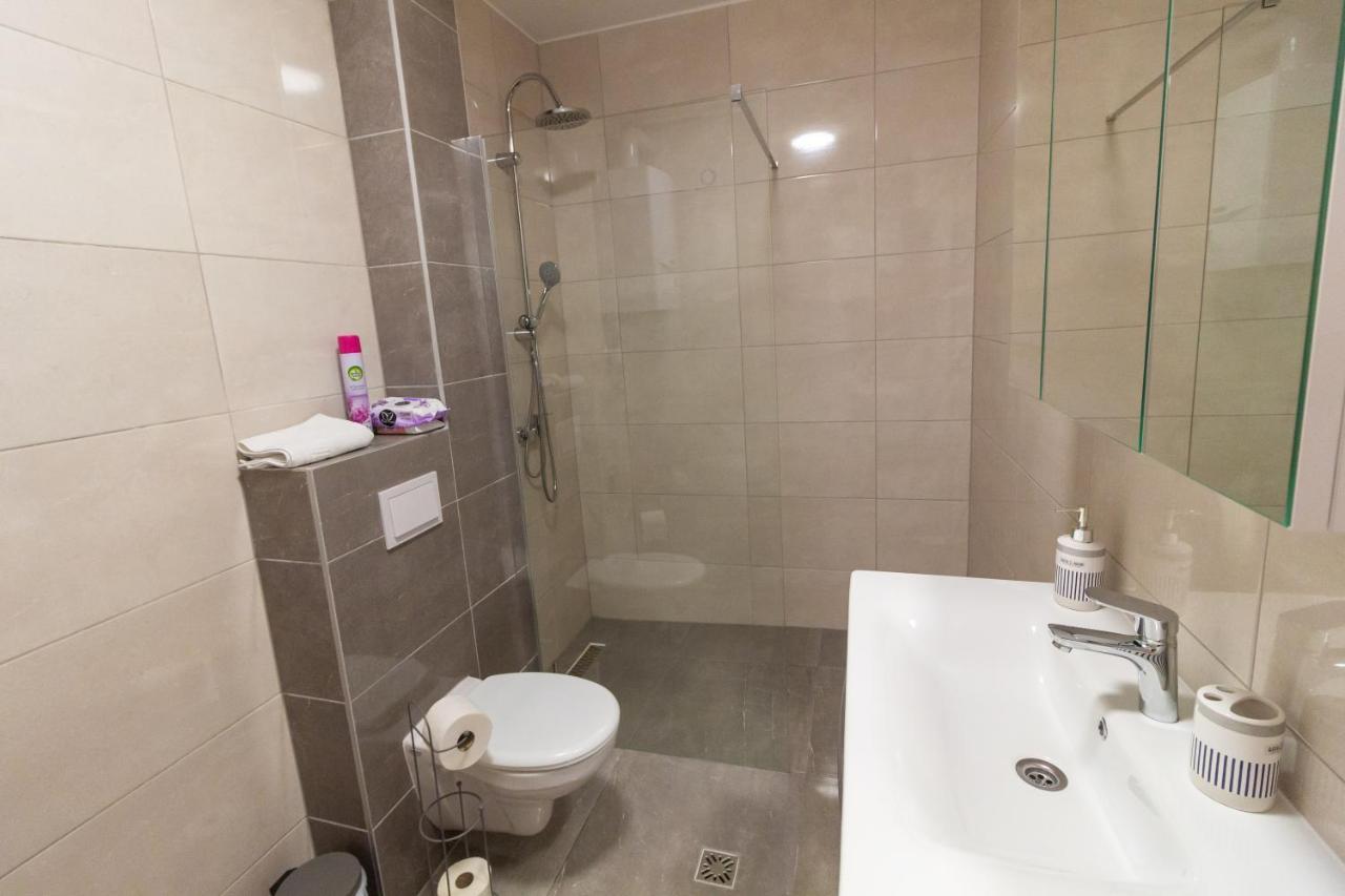 Gajeva Rooms - Stockholm Apartment Self Check-In Вировитица Екстериор снимка