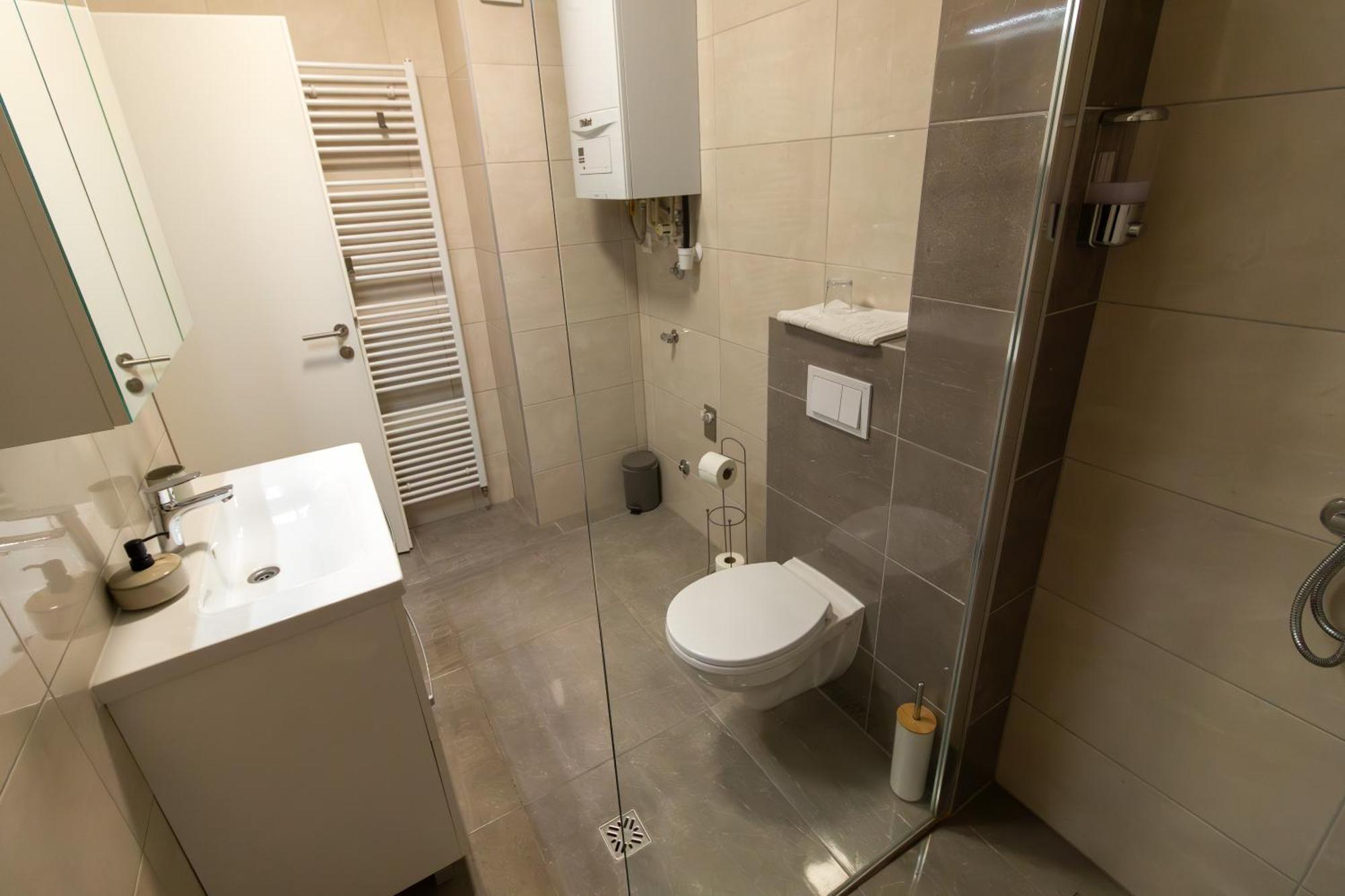 Gajeva Rooms - Stockholm Apartment Self Check-In Вировитица Екстериор снимка