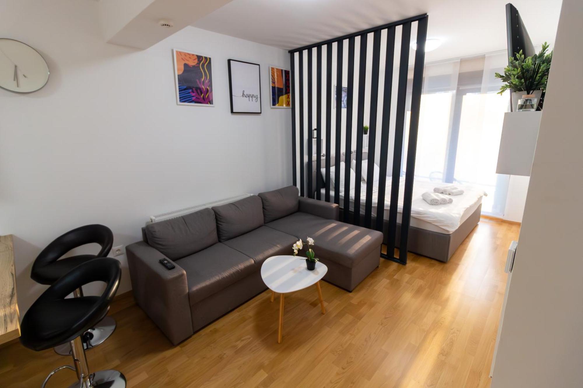 Gajeva Rooms - Stockholm Apartment Self Check-In Вировитица Екстериор снимка